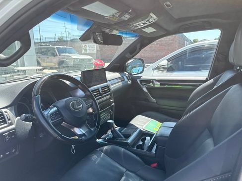Used 2023 Lexus GX 460 Premium w/ Premium Package AWD/4WD image 3