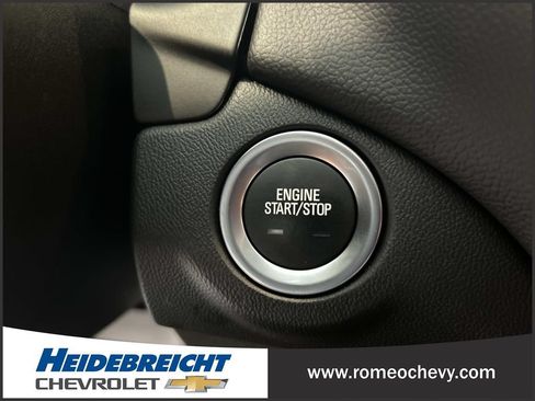 Used 2021 Chevrolet Equinox LT FWD image 28