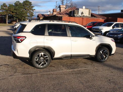 New 2025 Subaru Forester Limited image 4