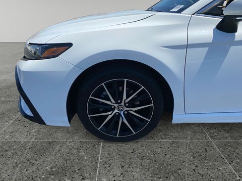 Used 2023 Toyota Camry SE w/ Convenience Package FWD image 14