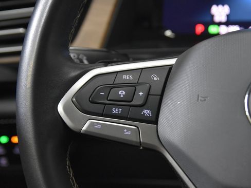 Used 2024 Volkswagen Atlas SE AWD/4WD image 15