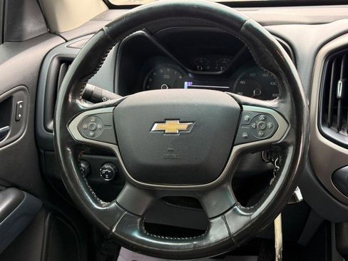 Used 2018 Chevrolet Colorado Z71 w/ Z71 Midnight Edition image 12
