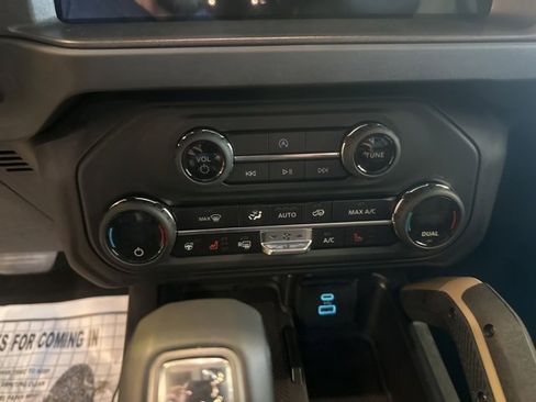 New 2025 Ford Bronco Badlands w/ Sasquatch Package image 20