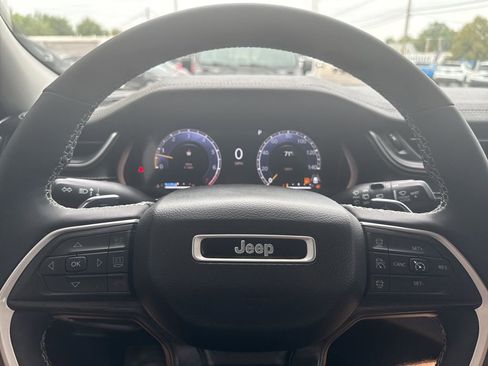 Certified 2023 Jeep Grand Cherokee L Limited image 20