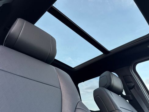 New 2026 Toyota Tundra Platinum AWD/4WD image 15