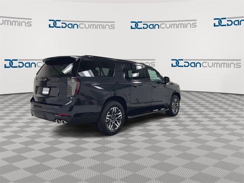 New 2026 Chevrolet Suburban Z71 w/ Z71 Off-Road Package image 8