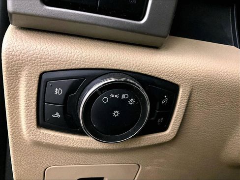 Used 2015 Ford F150 Lariat image 30