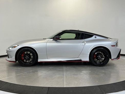 Used 2024 Nissan Z NISMO w/ Floor Mat Package image 4
