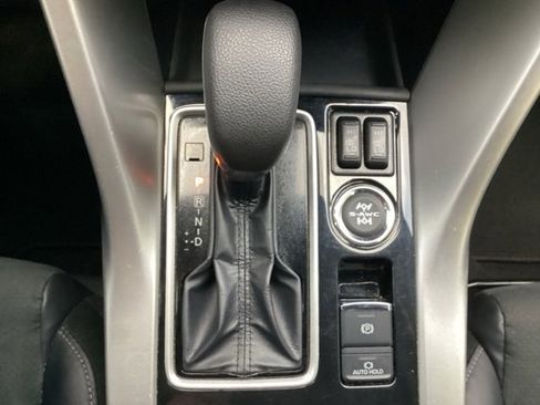 Used 2024 Mitsubishi Eclipse Cross SE image 24