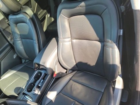 Used 2022 Lincoln Corsair Reserve w/ Equipment Group 201A image 28