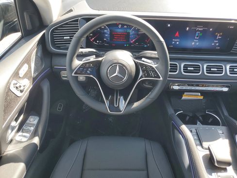New 2026 Mercedes-Benz GLS 450 4MATIC image 11