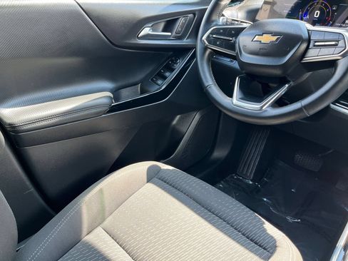 Used 2025 Chevrolet Equinox LT FWD image 39