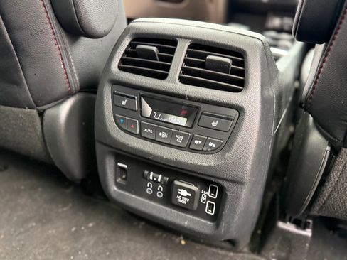 Used 2021 Honda Pilot Black Edition image 19