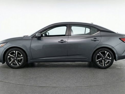 Used 2025 Nissan Sentra SV FWD image 5