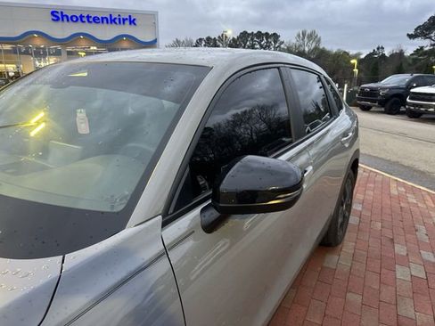 Used 2025 Honda HR-V Sport image 5