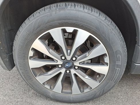 Used 2016 Subaru Outback 2.5i Limited AWD/4WD image 7