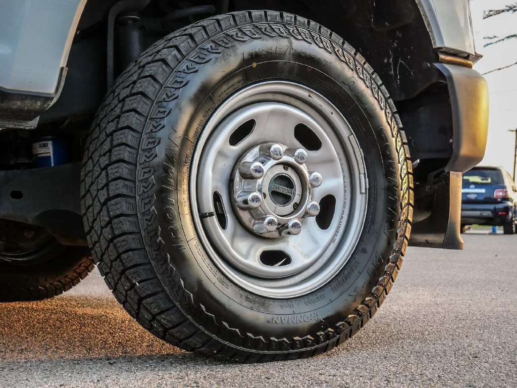 Used 2025 Ford F350 XL AWD/4WD image 9