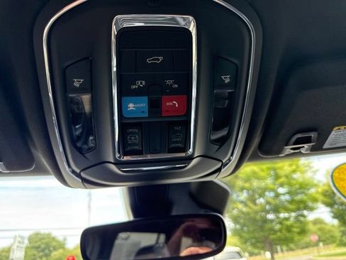 Used 2023 Jeep Grand Cherokee L Laredo AWD/4WD image 24