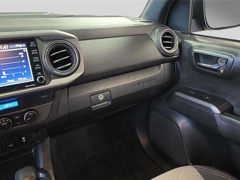 Used 2023 Toyota Tacoma TRD Sport image 19