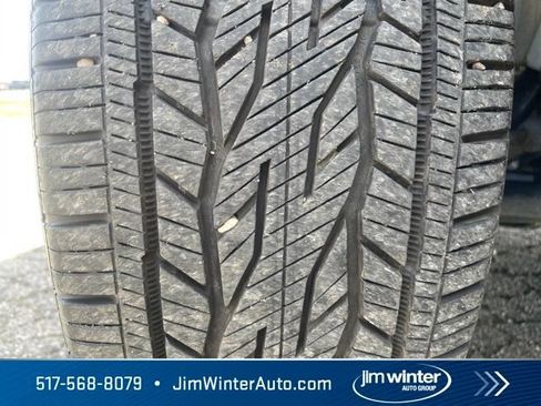 Used 2025 GMC Acadia Denali w/ LPO, Floor Liner Package AWD/4WD image 4