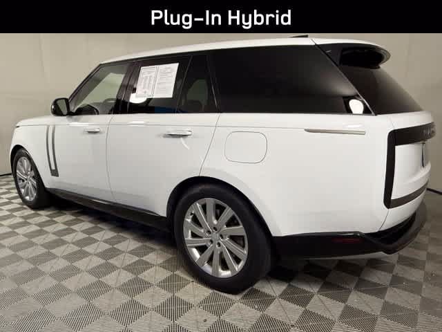 Used 2025 Land Rover Range Rover SE AWD/4WD image 4