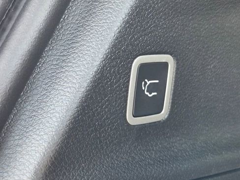 New 2026 Chrysler Pacifica Select FWD image 29