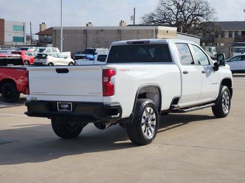 Used 2025 Chevrolet Silverado 2500 Custom w/ Custom Value Package image 3