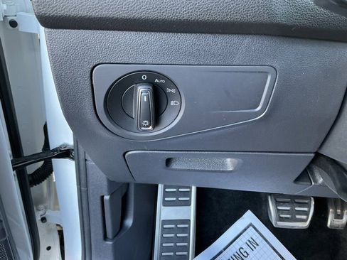 Used 2024 Volkswagen Tiguan SE R-Line image 22