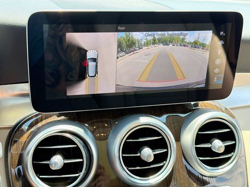 Used 2022 Mercedes-Benz GLC 300 image 13