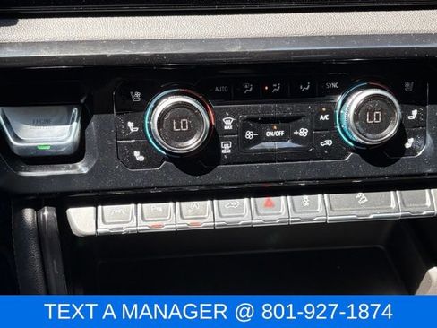 Used 2025 GMC Sierra 1500 AT4 w/ AT4 Premium Package AWD/4WD image 29
