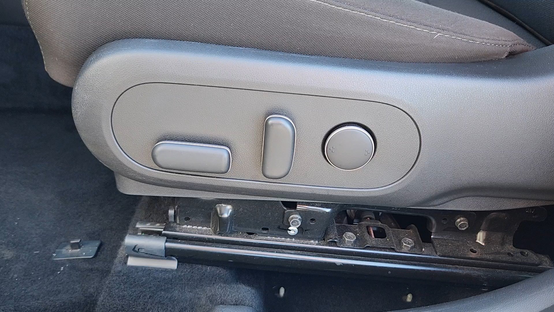 Certified 2025 Hyundai Kona SEL AWD/4WD image 8