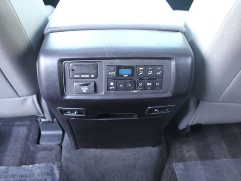 Used 2014 Toyota Sequoia Platinum AWD/4WD image 29
