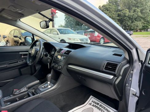 Used 2013 Subaru Impreza 2.0i Premium w/ All-Weather Pkg AWD/4WD image 18