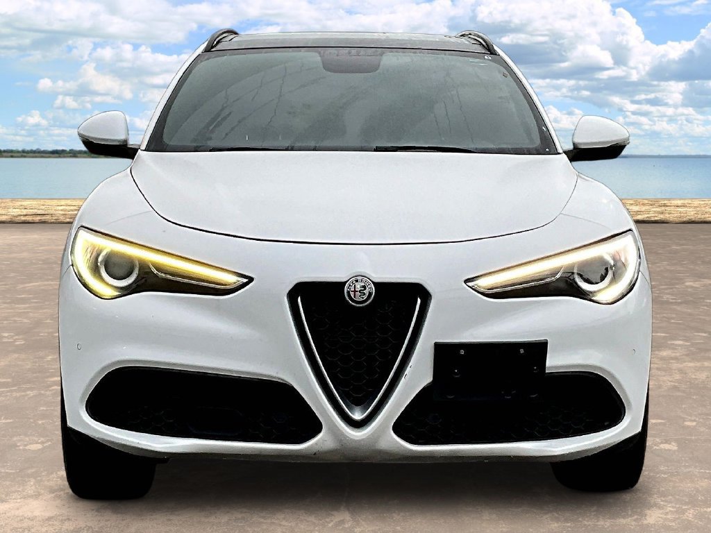 Used 2019 Alfa Romeo Stelvio Ti Sport w/ Quick Order Package 22S Sport AWD/4WD image 2
