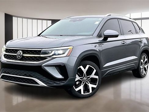 Used 2022 Volkswagen Taos SEL image 1