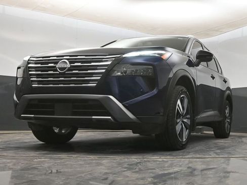 Used 2025 Nissan Rogue SL image 15