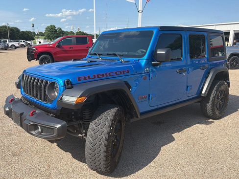 Used 2024 Jeep Wrangler Unlimited Rubicon AWD/4WD image 7