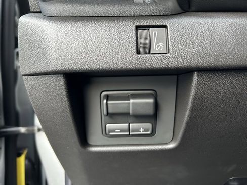 New 2026 GMC Canyon Elevation w/ Convenience Package image 13