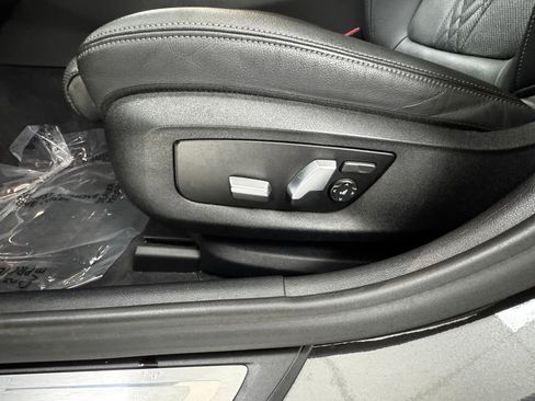 Used 2022 BMW 530i xDrive w/ Convenience Package image 27