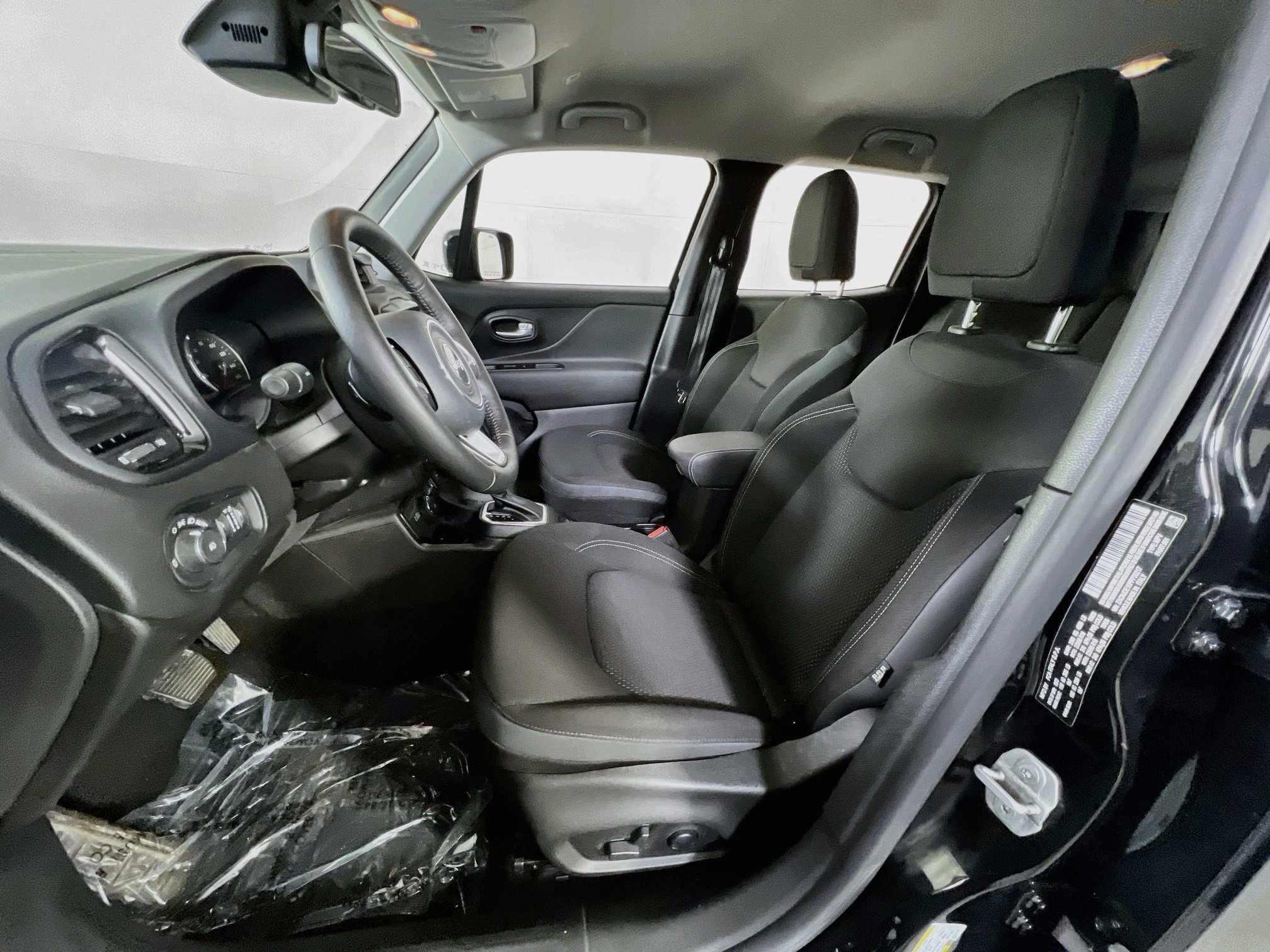 Used 2023 Jeep Renegade Altitude w/ Convenience Group I AWD/4WD image 21