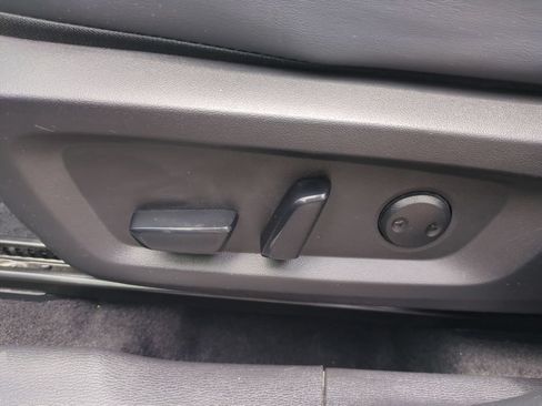 Used 2025 Mitsubishi Outlander SE AWD/4WD image 11
