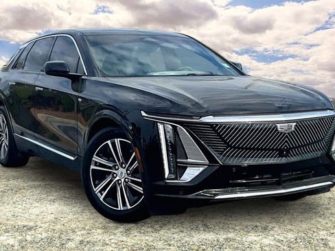 Certified 2023 Cadillac Lyriq 2WD image 1