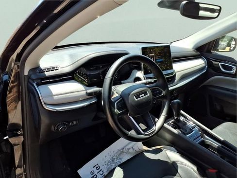 Used 2022 Jeep Compass Limited AWD/4WD image 12