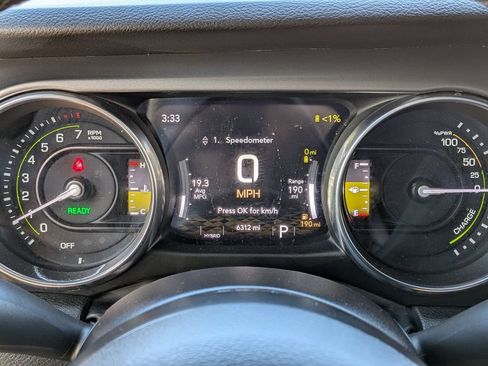 Used 2023 Jeep Wrangler Unlimited w/ Sun & Screen Package AWD/4WD image 14
