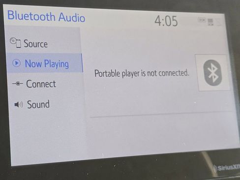 Used 2023 Toyota Camry LE image 3