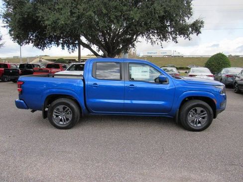 New 2026 Nissan Frontier SV image 2