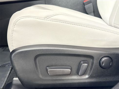 Used 2022 Lexus RX 450h AWD w/ Premium Package image 29