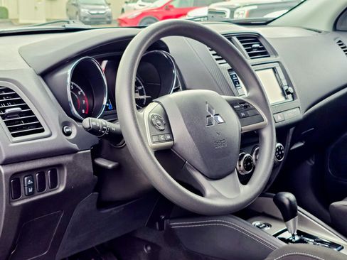 Used 2024 Mitsubishi Outlander Sport LE image 7