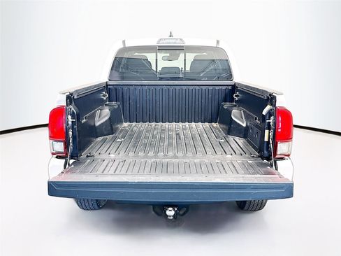 Used 2023 Toyota Tacoma SR5 w/ Technology Package RWD image 16