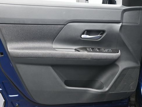 Used 2026 Nissan Kicks SV FWD image 13